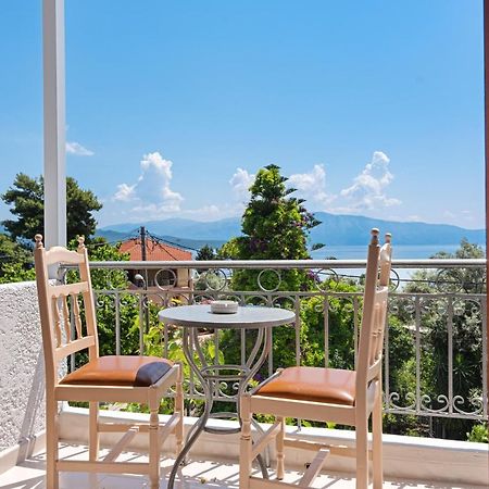 Alexandros B Hotel Nikiana Esterno foto