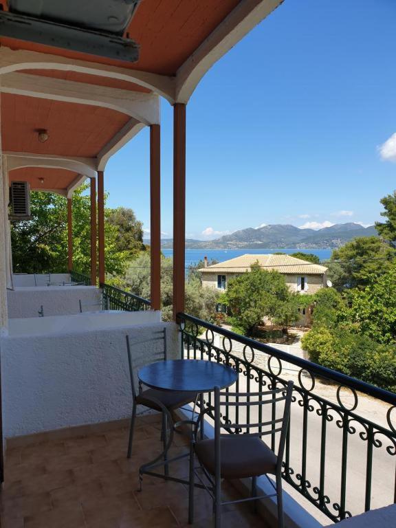 Alexandros B Hotel Nikiana Esterno foto