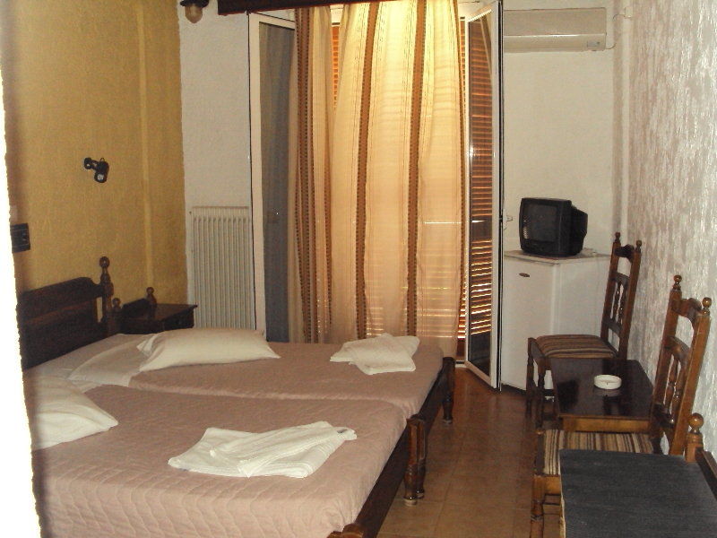 Alexandros B Hotel Nikiana Esterno foto